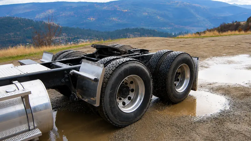 Engaged differential locker in a truck 
