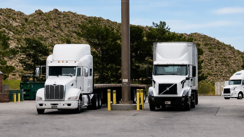 Semi truck vs Full Truck